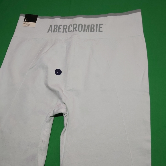Abercrombie and Fitch Leggings - Picture 4 of 16